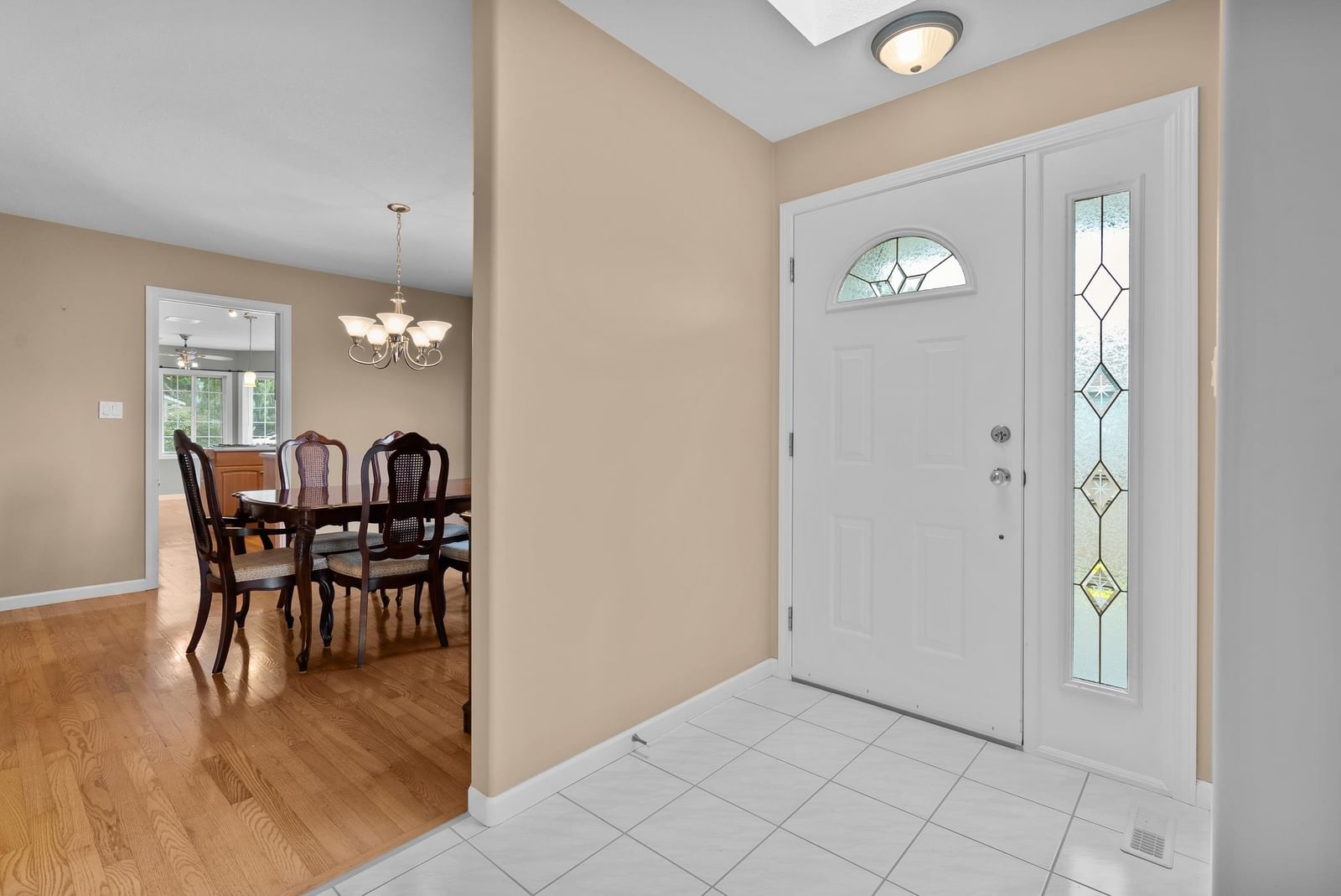 Listing Image 5
