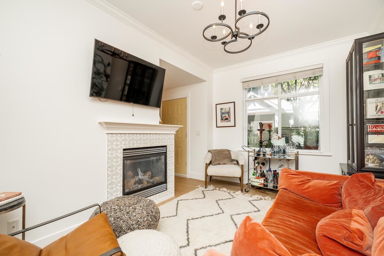 Listing Image 6
