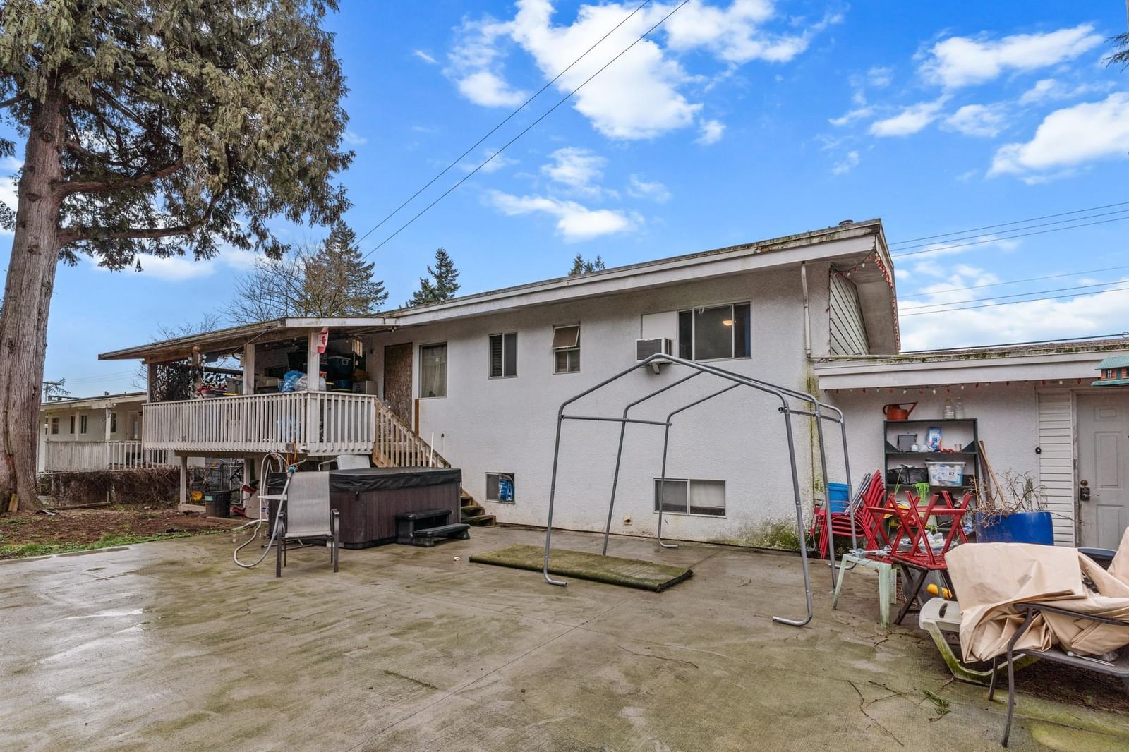 Listing Image 4
