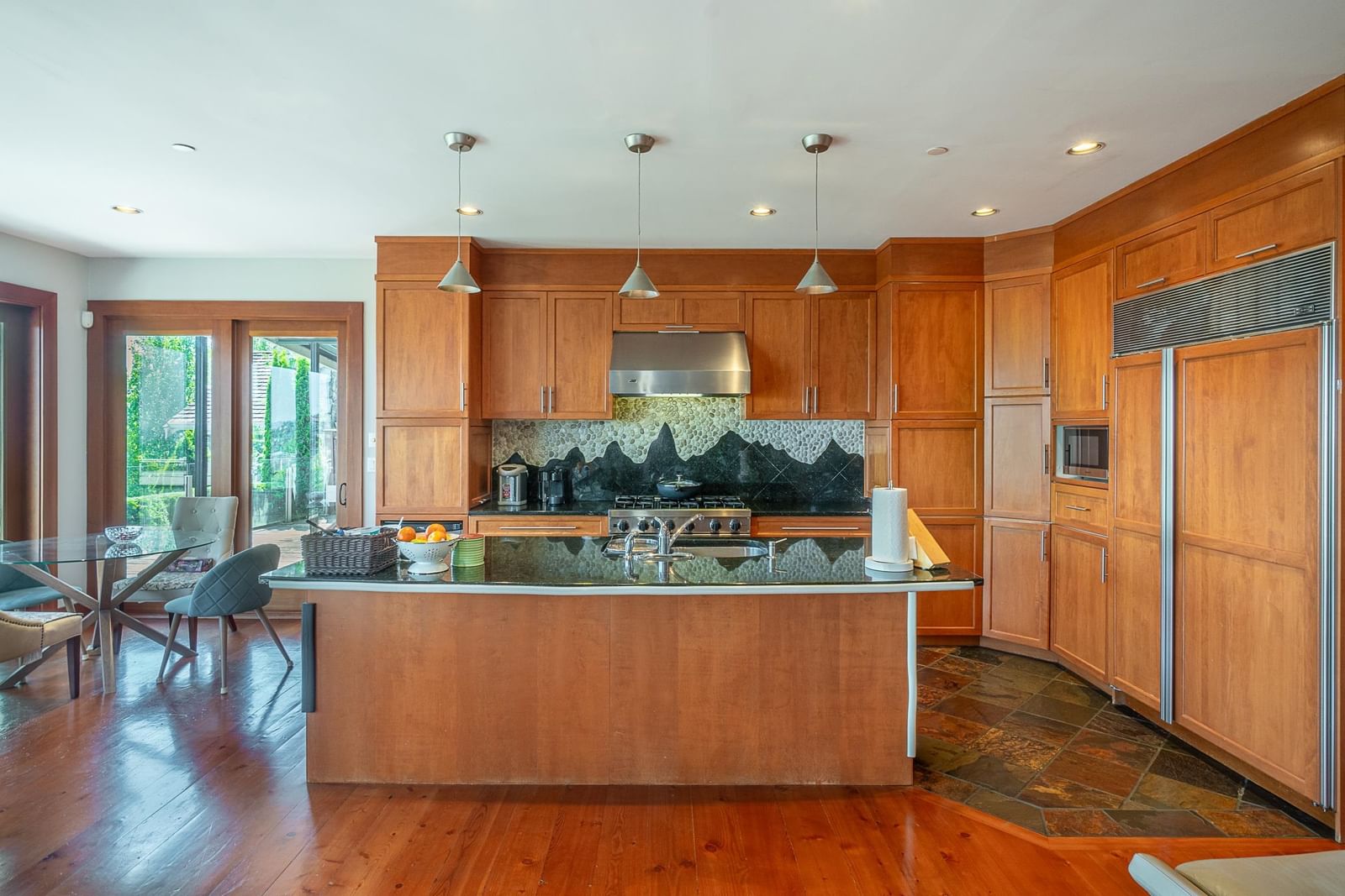 Listing Image 13