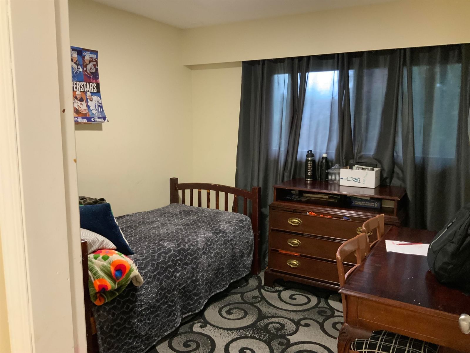Listing Image 11