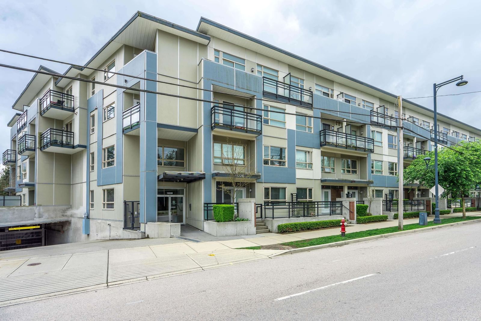 Listing Image 19