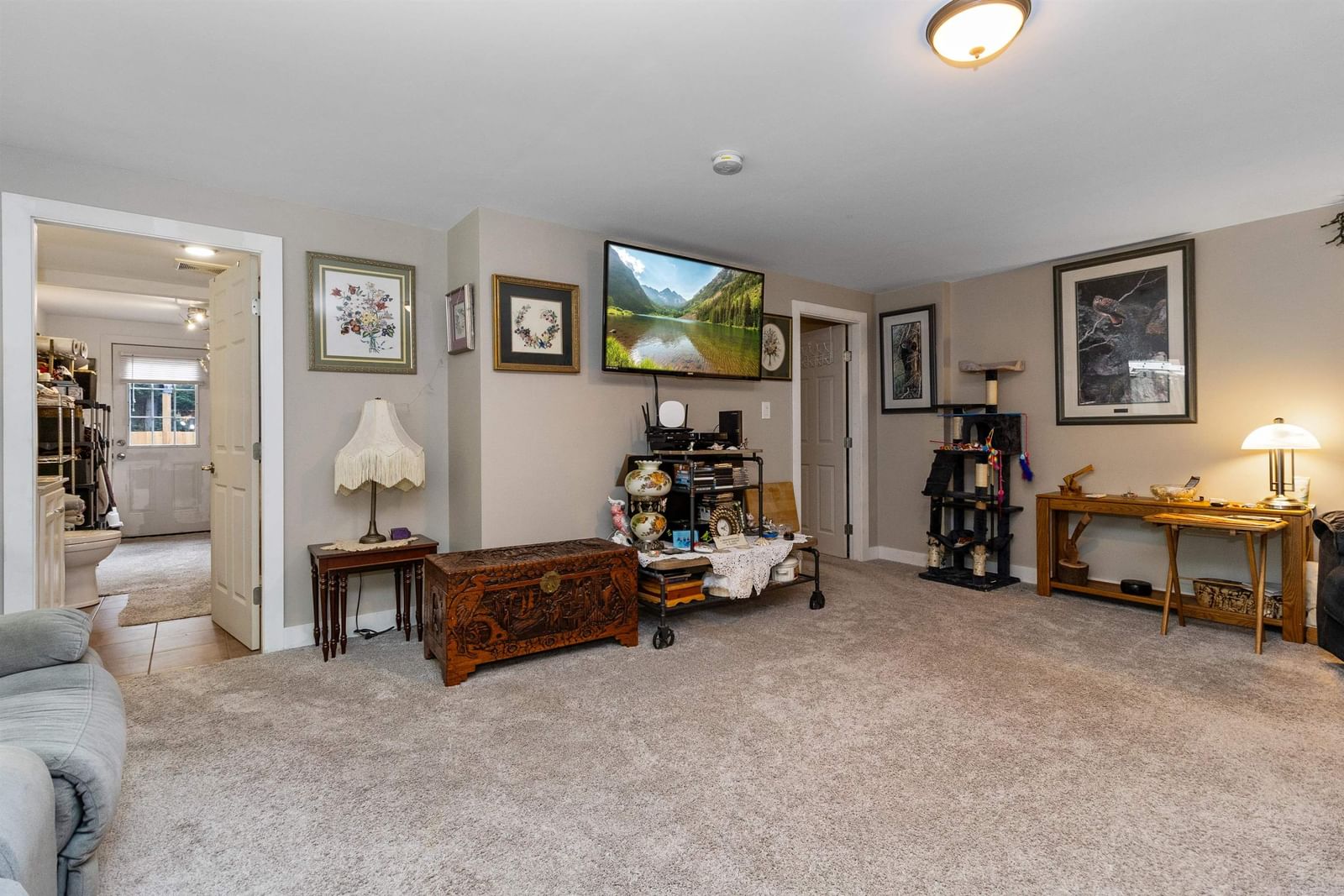 Listing Image 15