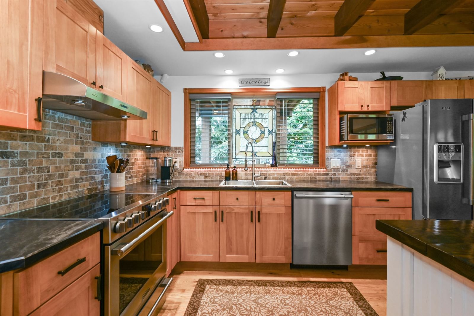 Listing Image 9