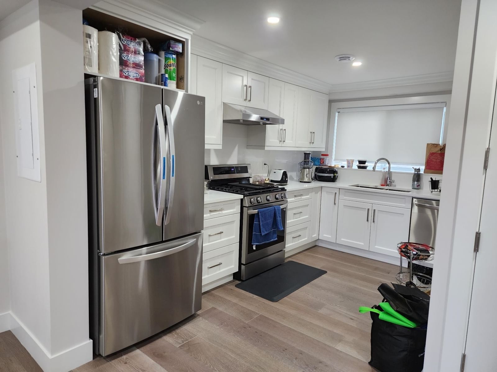 Listing Image 22