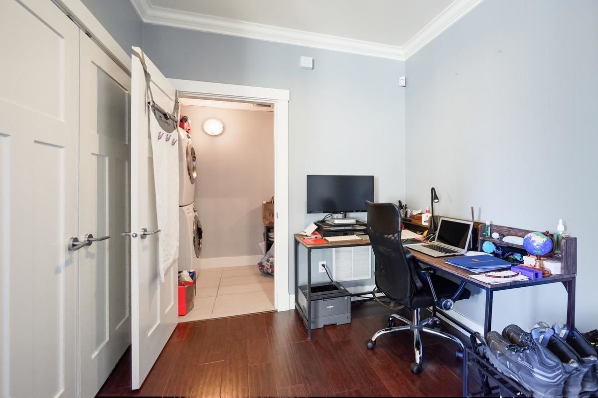 Listing Image 18
