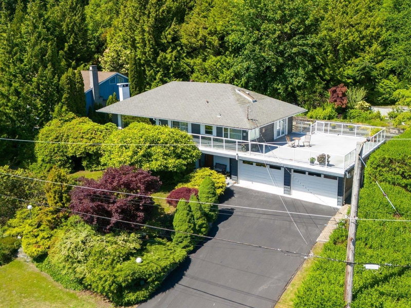 2615 Skilift Place, West Vancouver, V7S 2T6 | Image 2