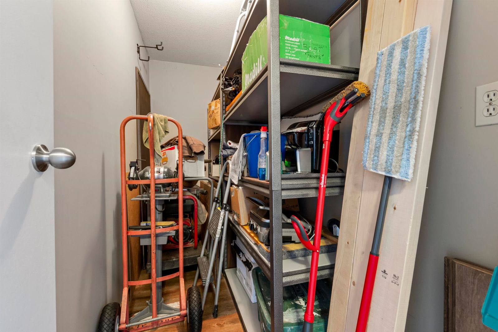 Listing Image 19
