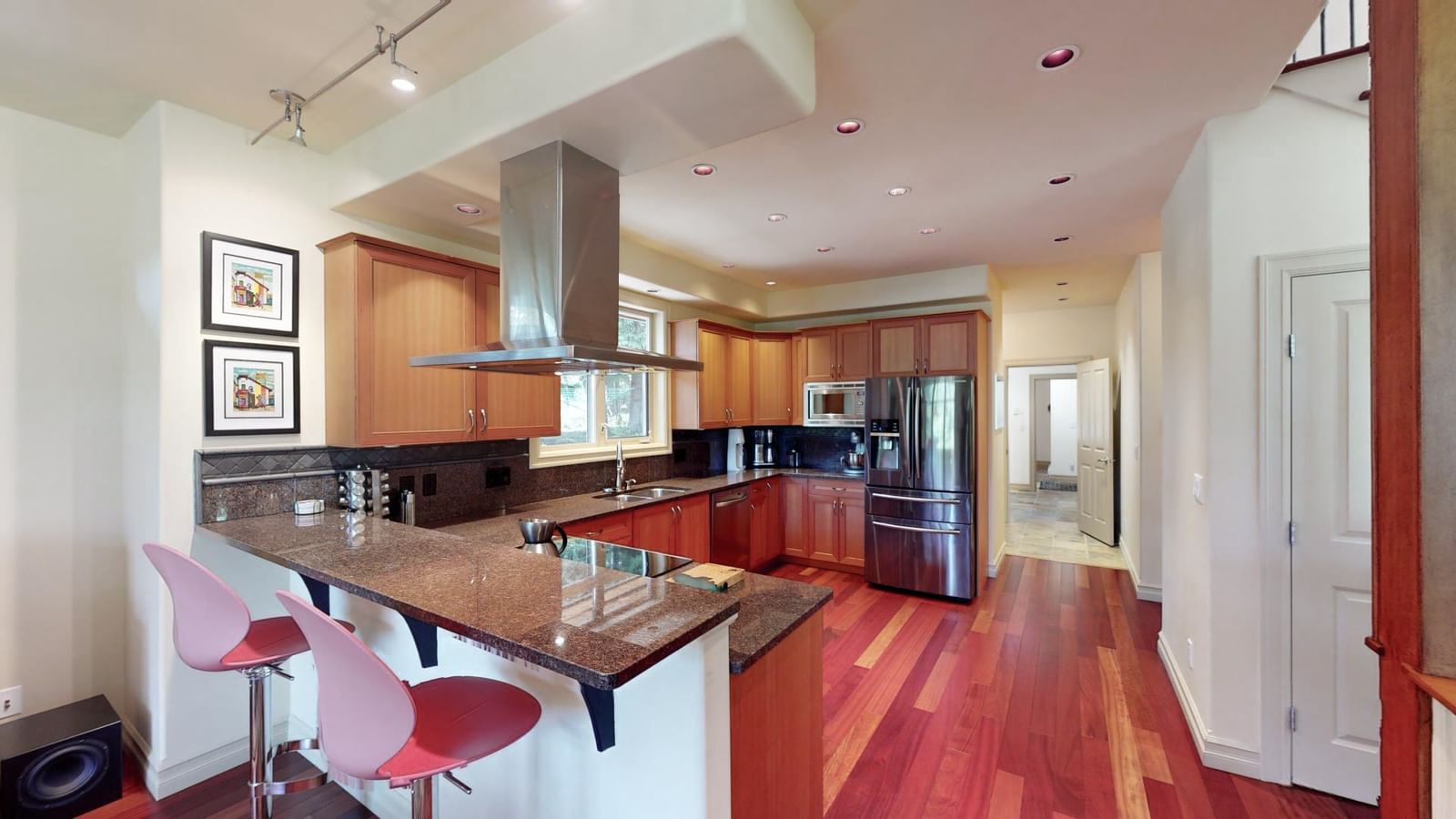Listing Image 13