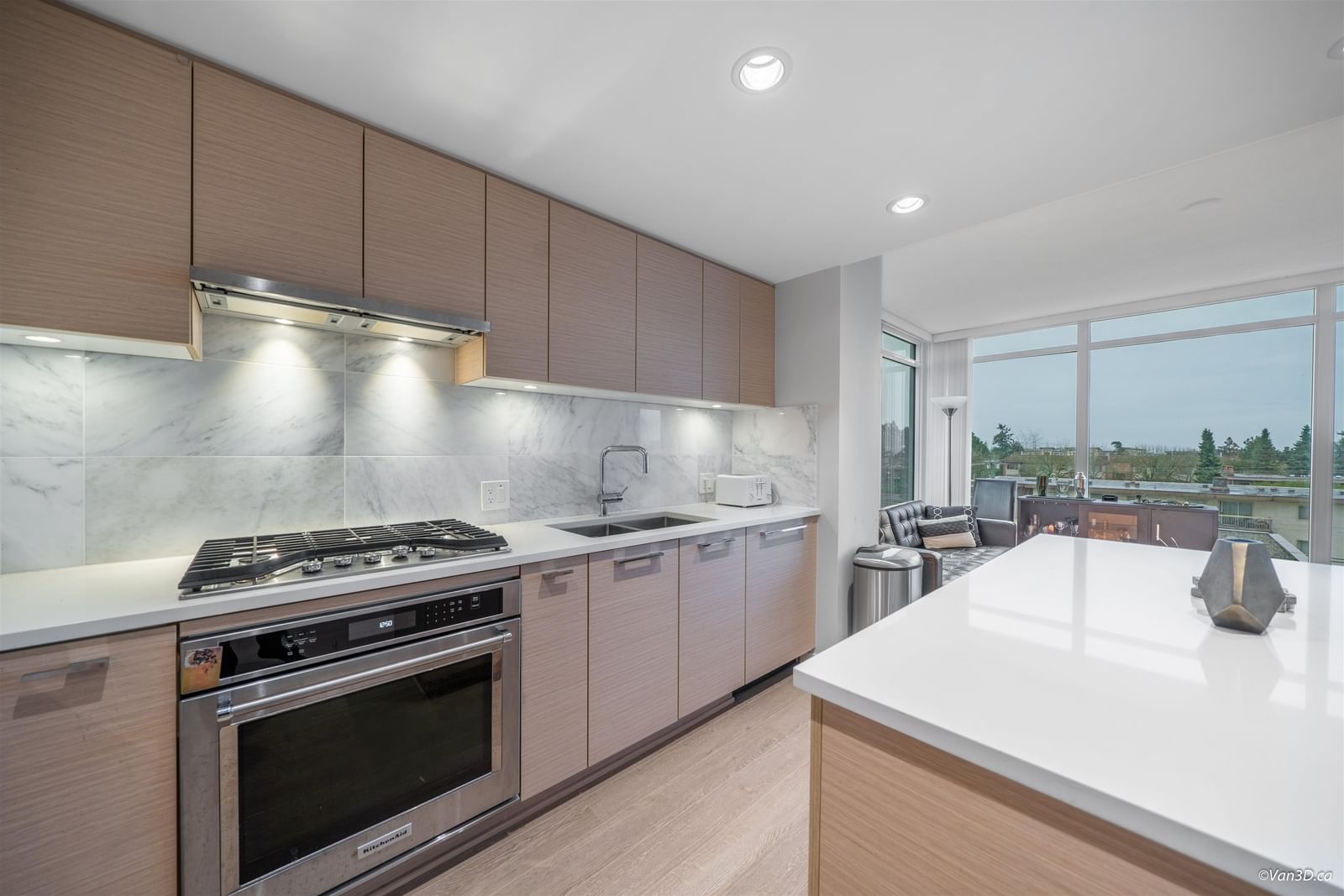 Listing Image 15