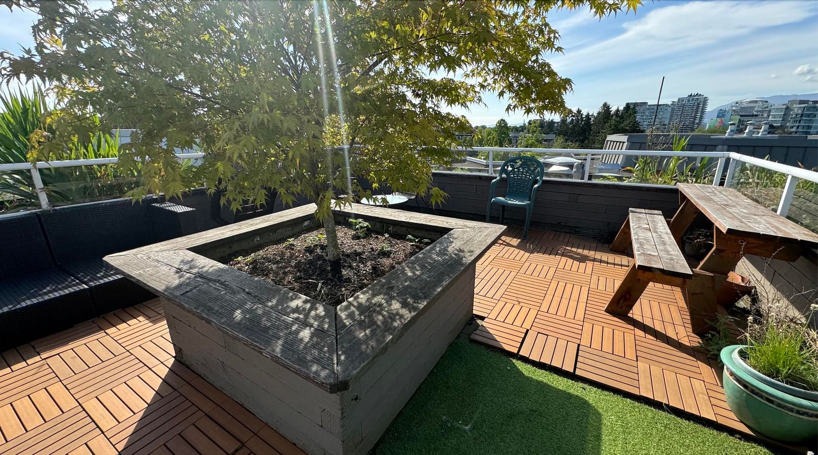 Listing Image 12