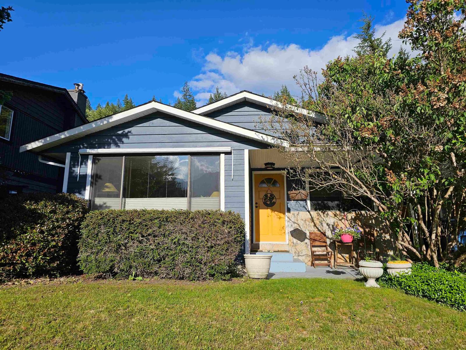 Listing Image 1
