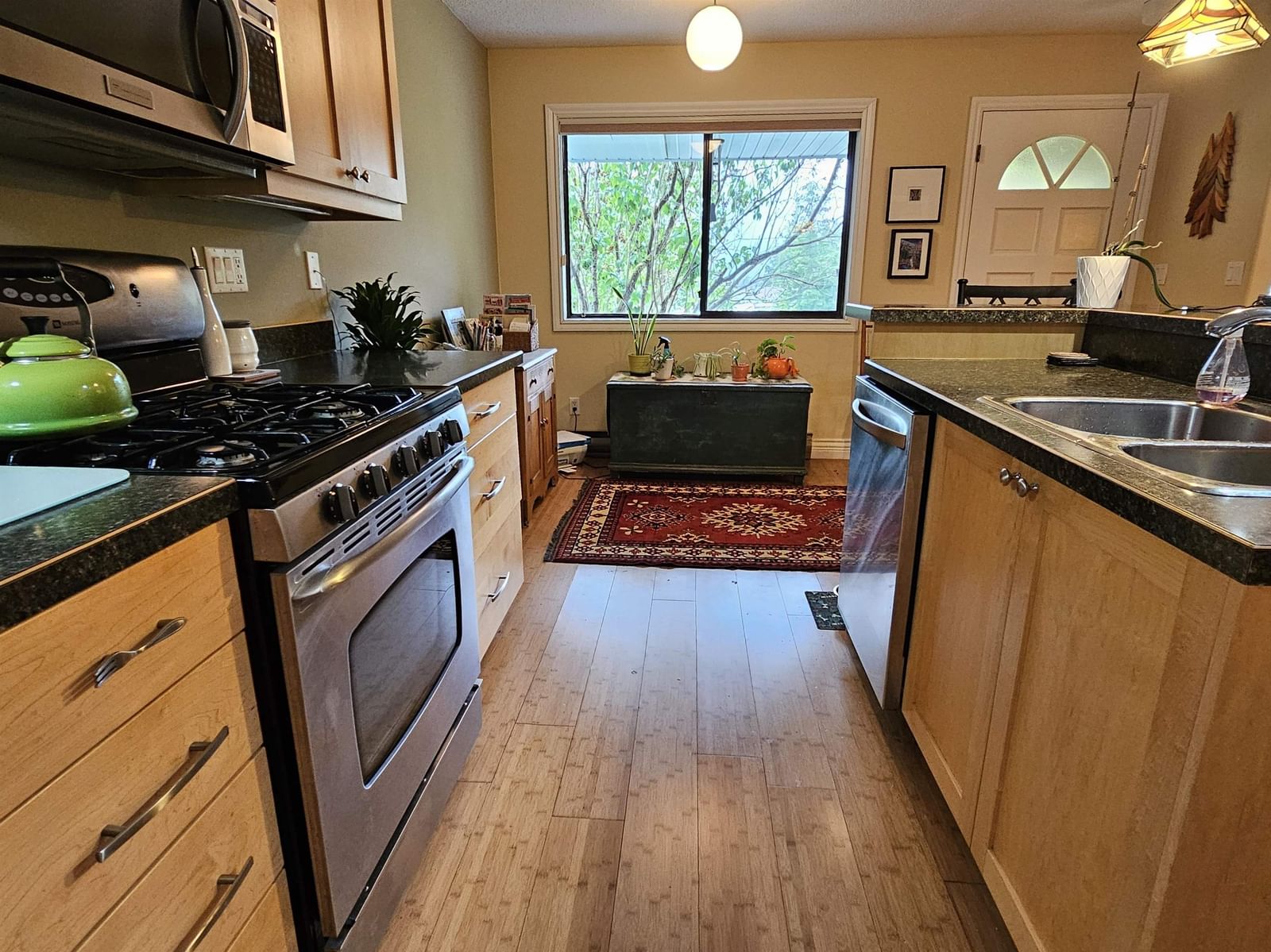 Listing Image 10