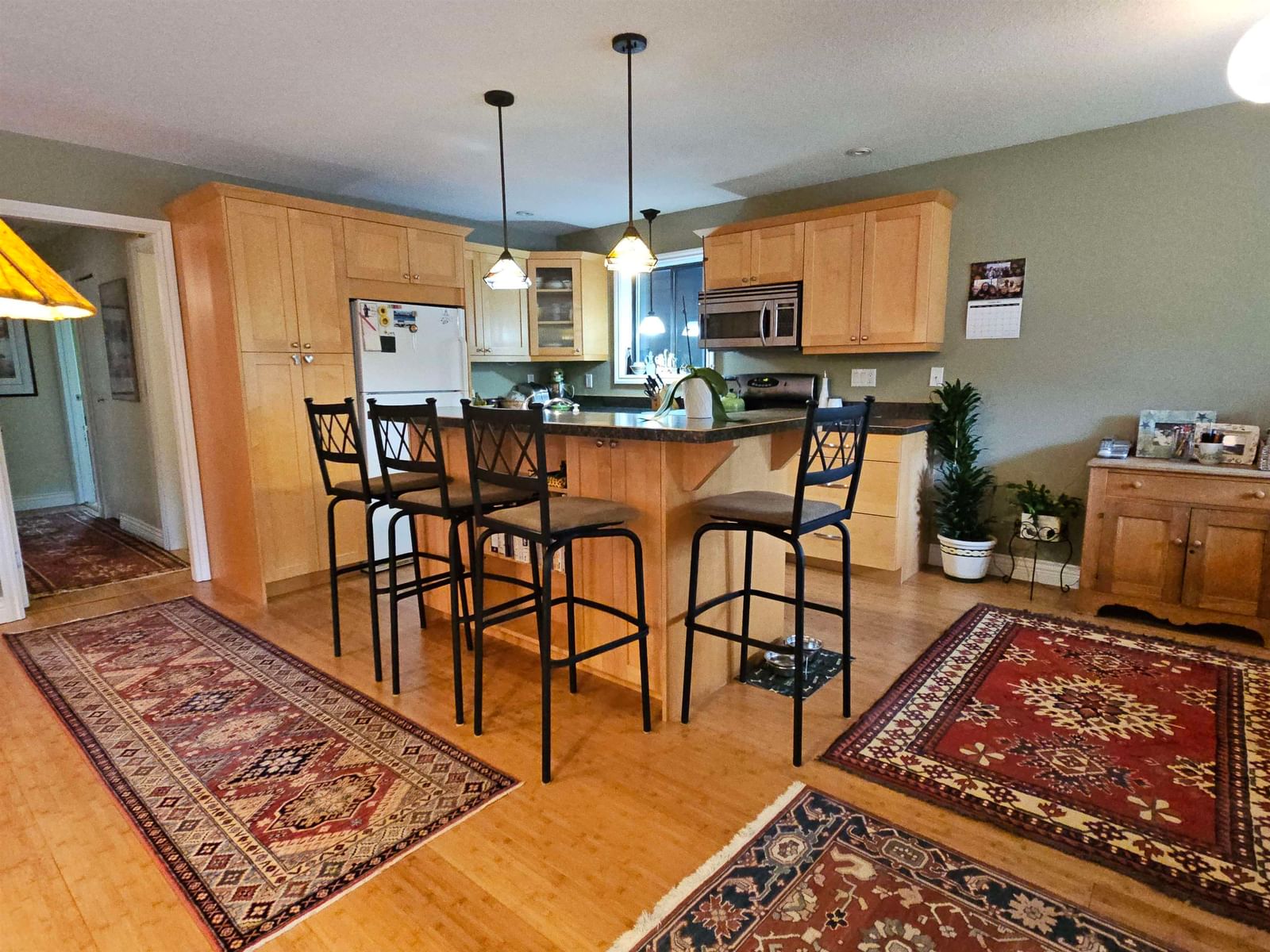 Listing Image 11
