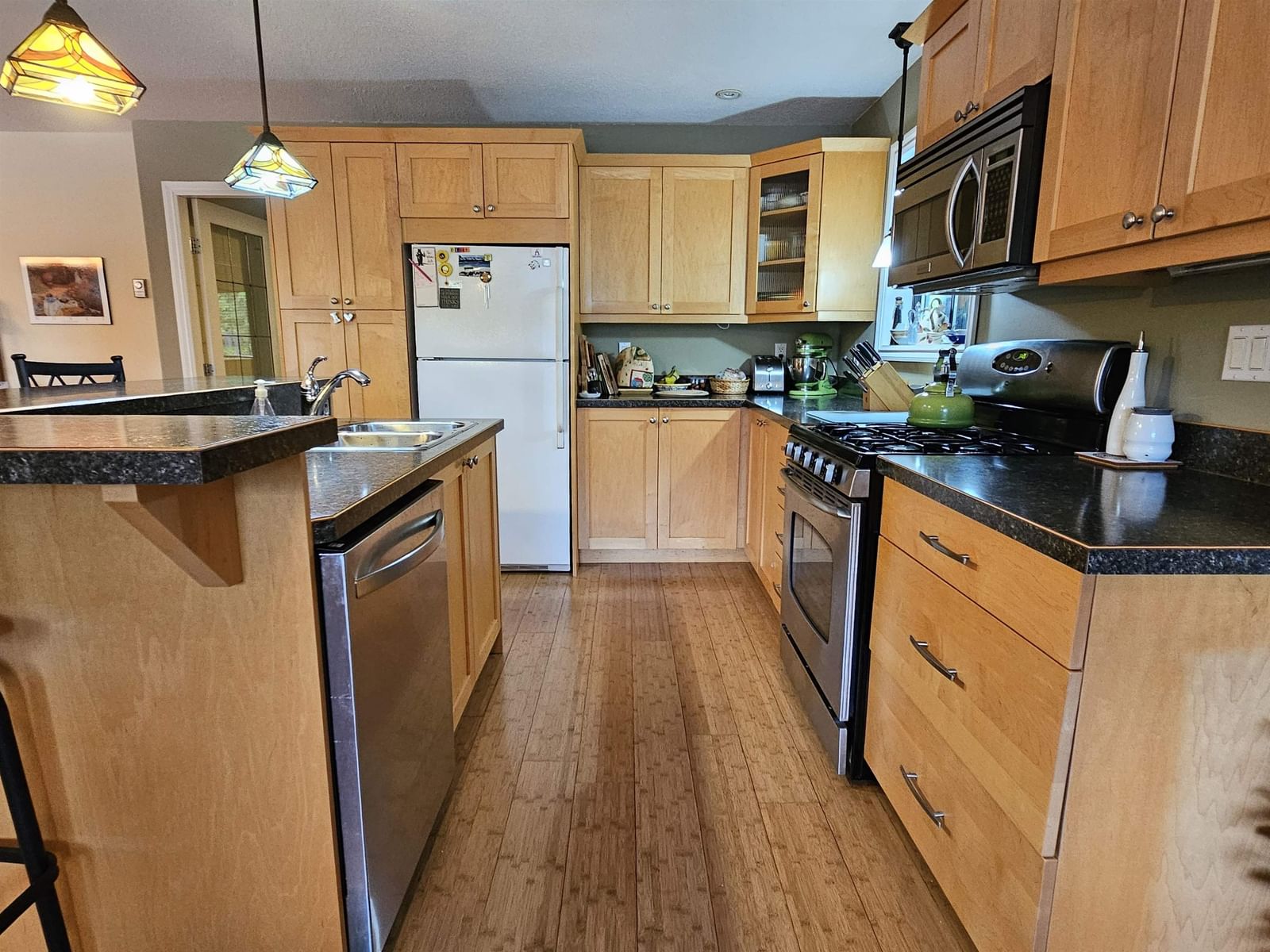 Listing Image 9