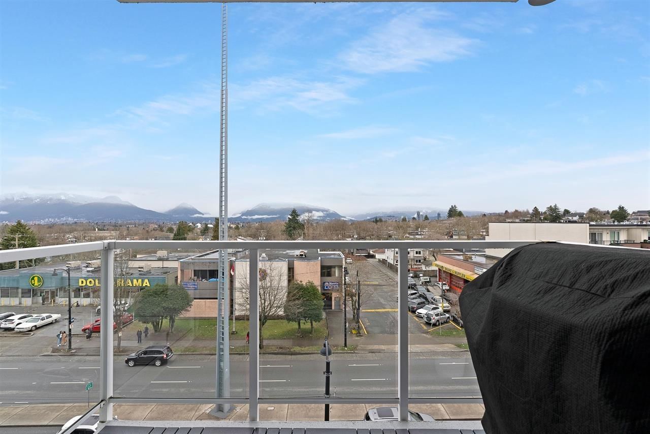 Listing Image 11