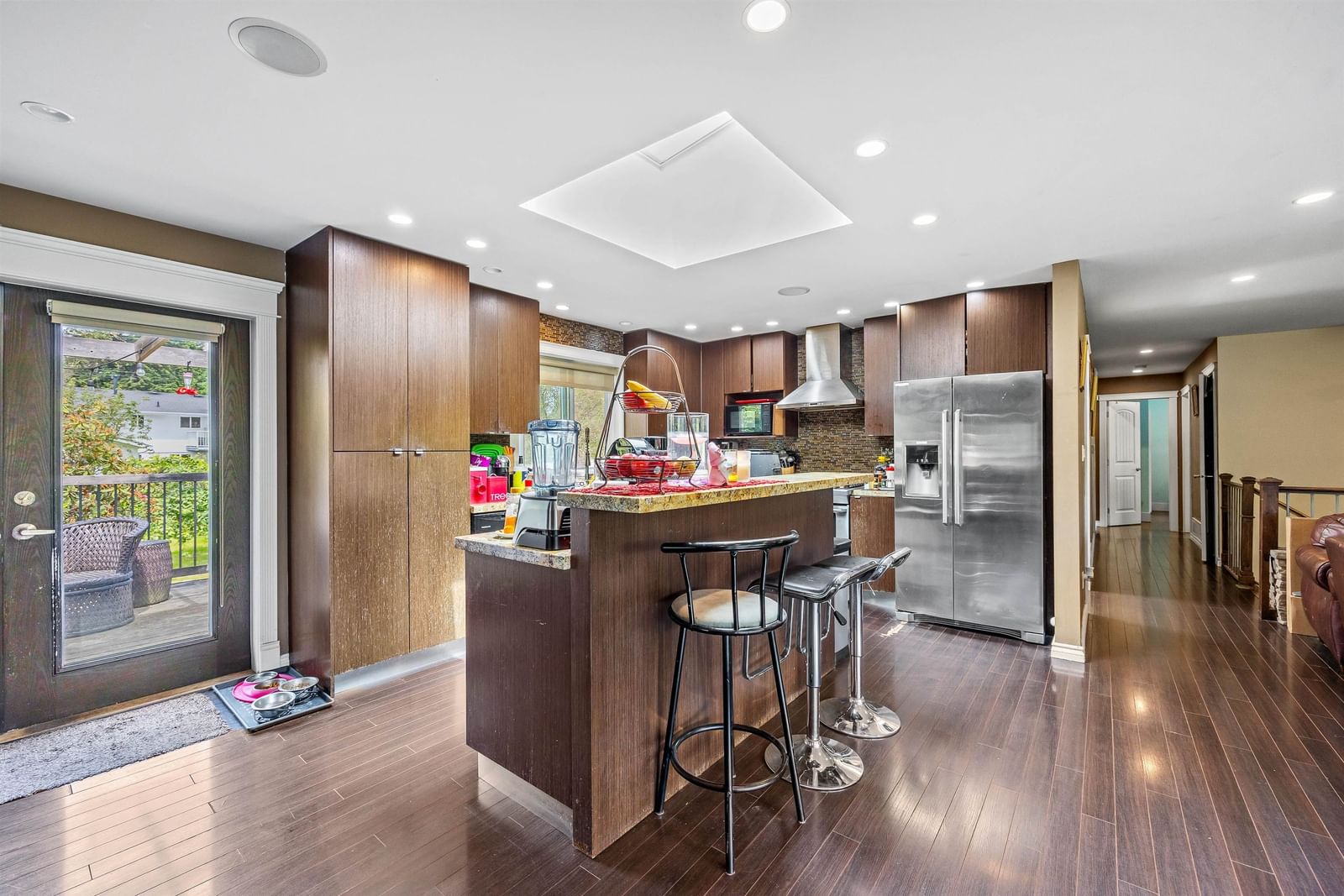 Listing Image 16