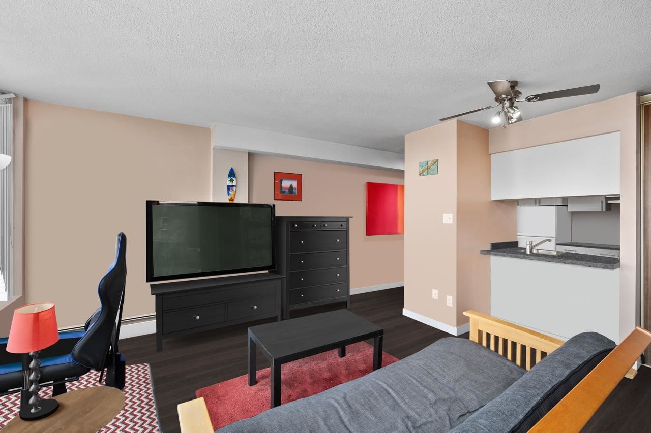 Listing Image 3
