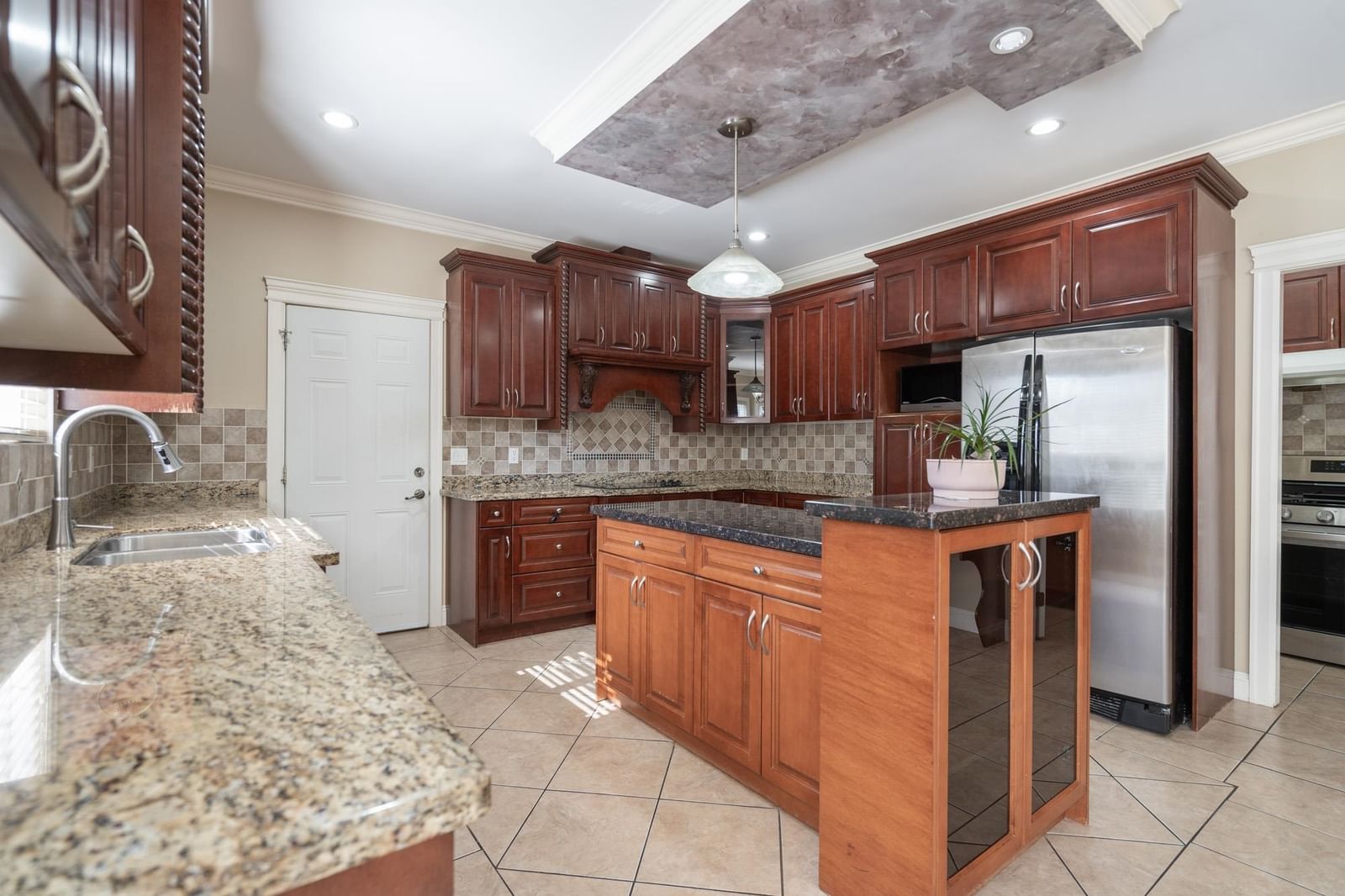 Listing Image 12