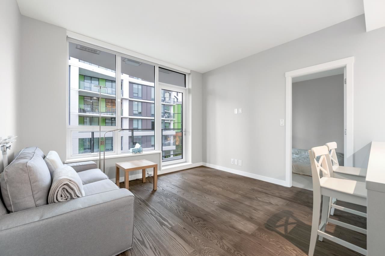 Listing Image 10