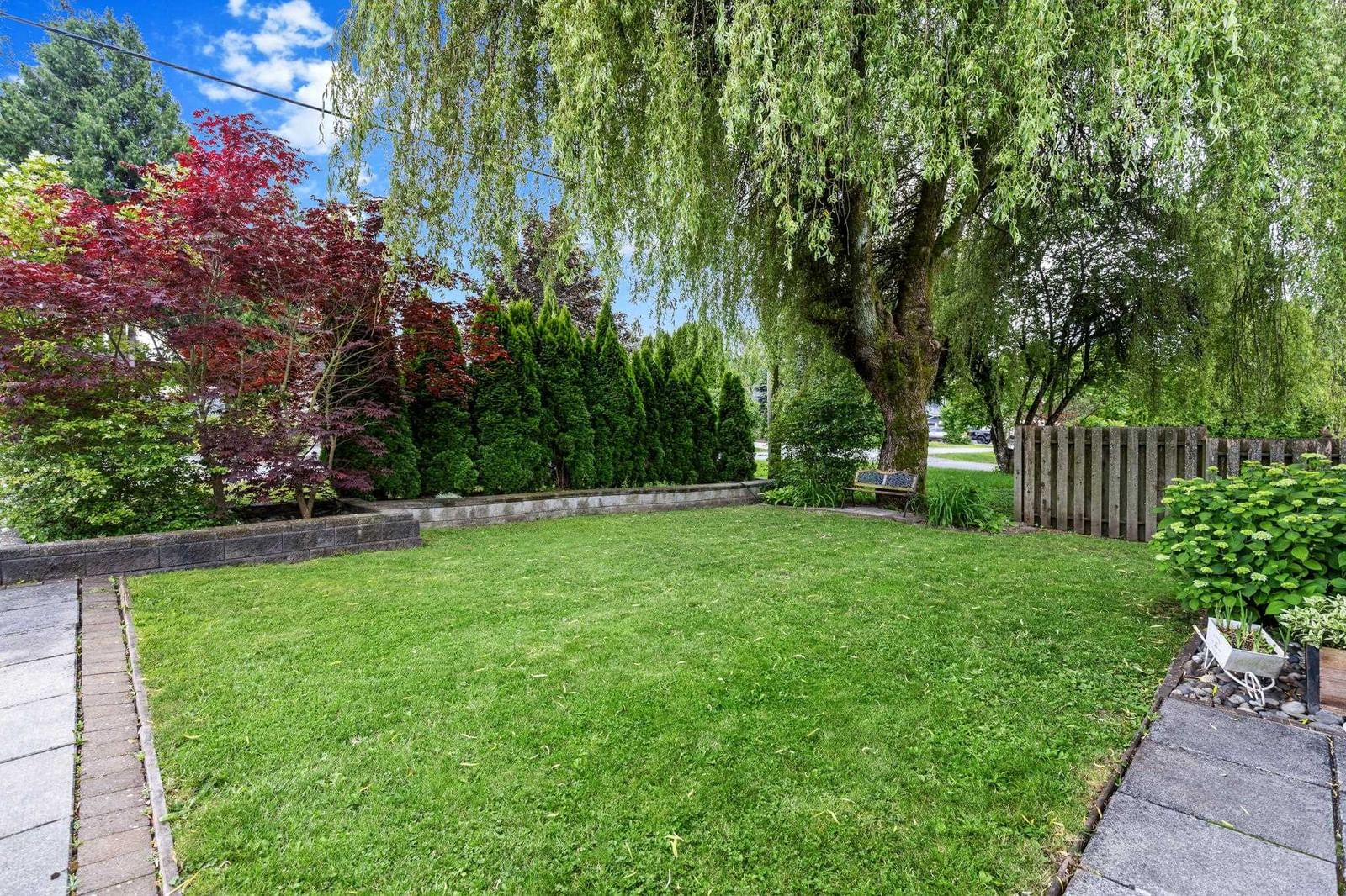 Listing Image 6
