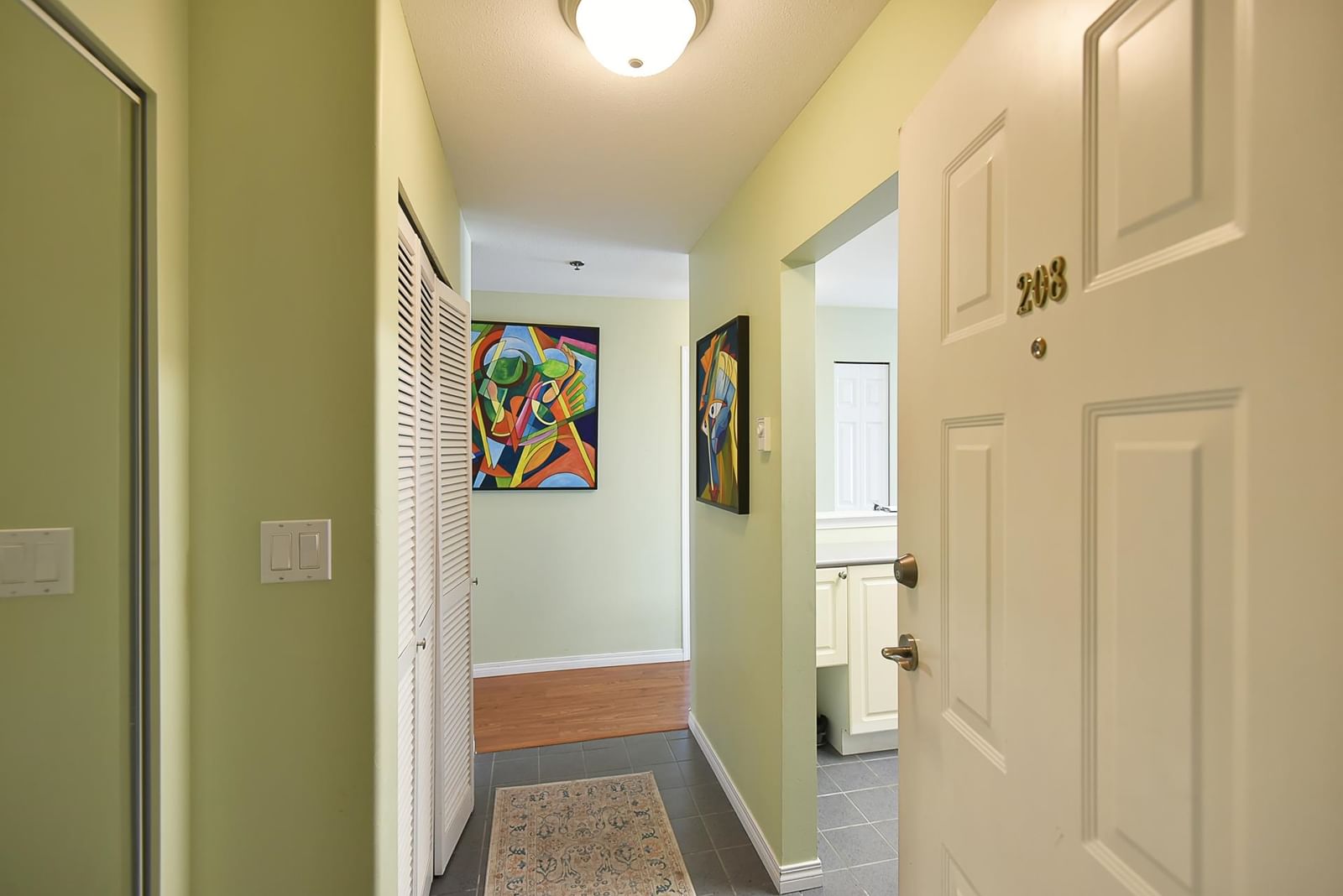 Listing Image 17