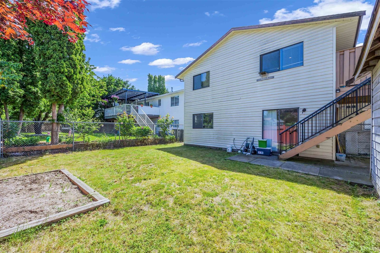 Listing Image 5