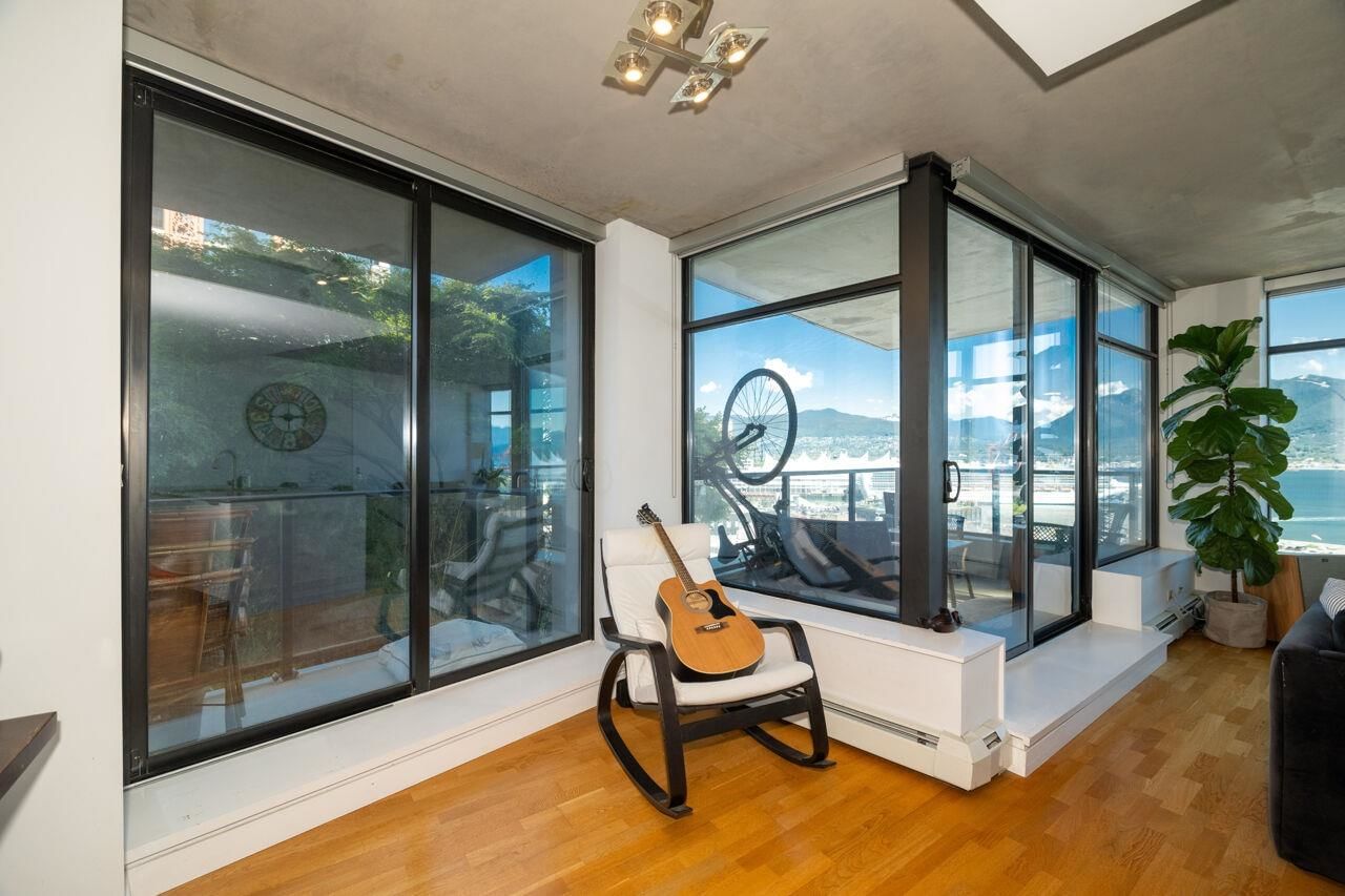 Listing Image 16