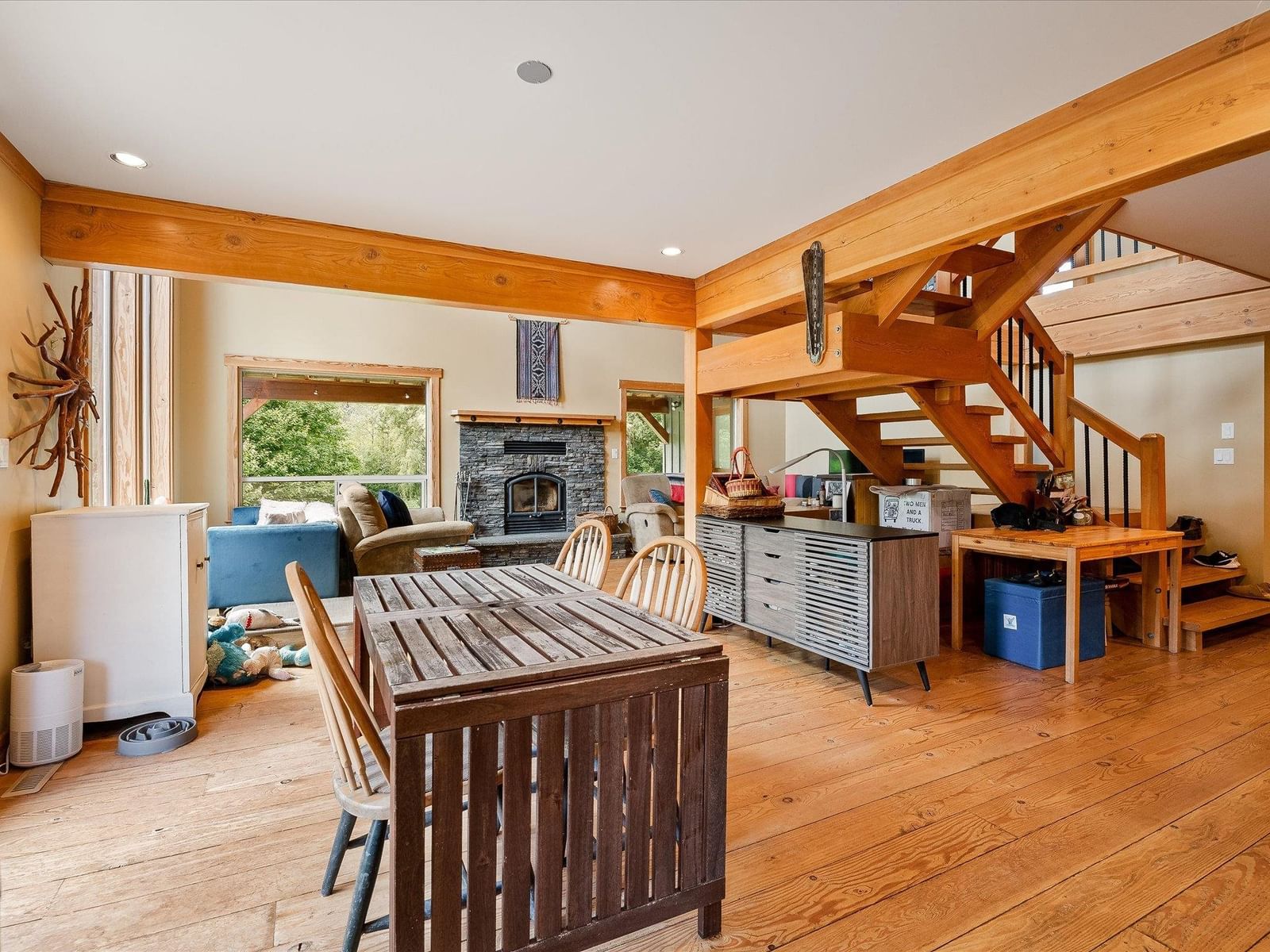 Listing Image 5
