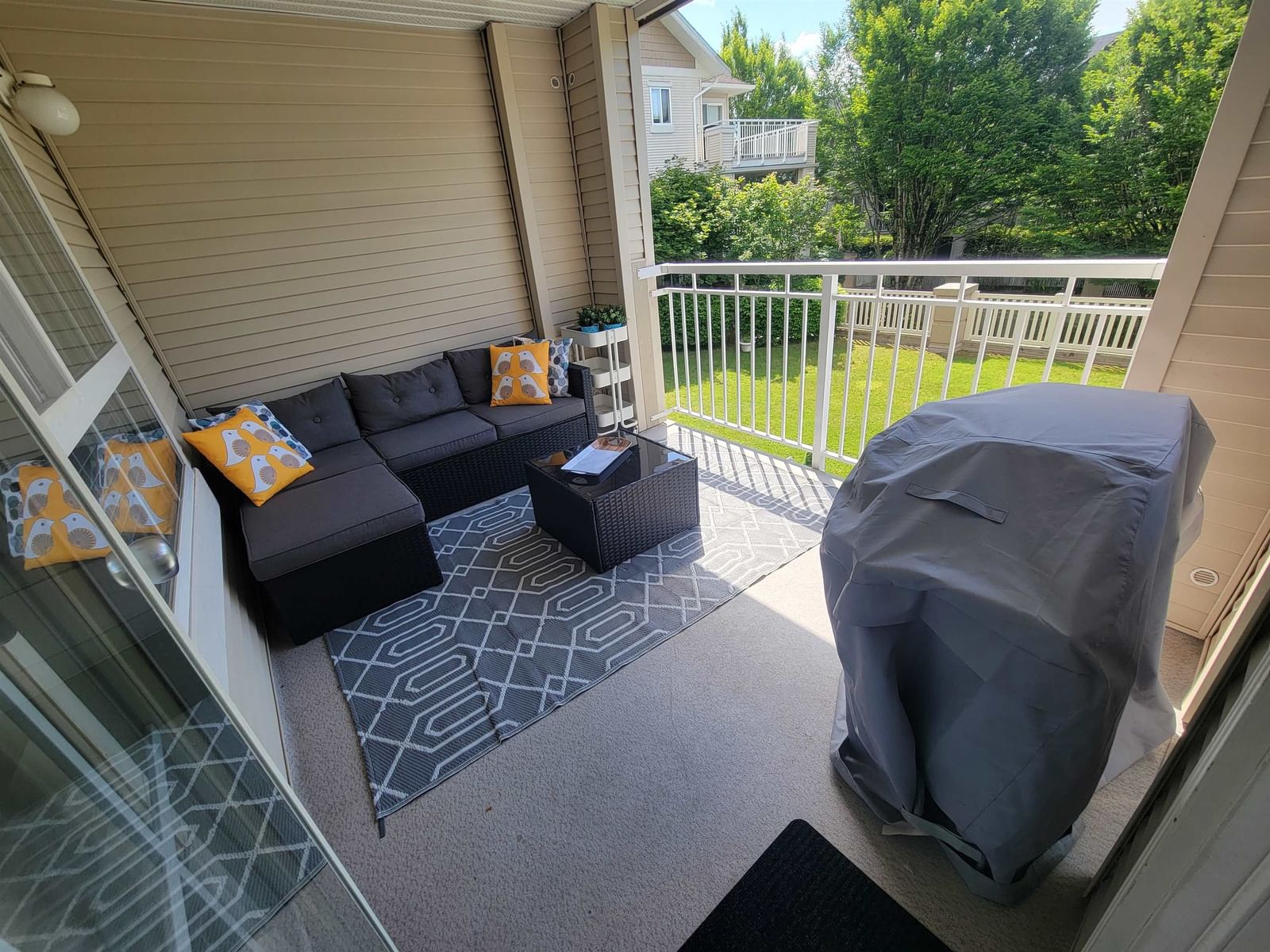 Listing Image 12