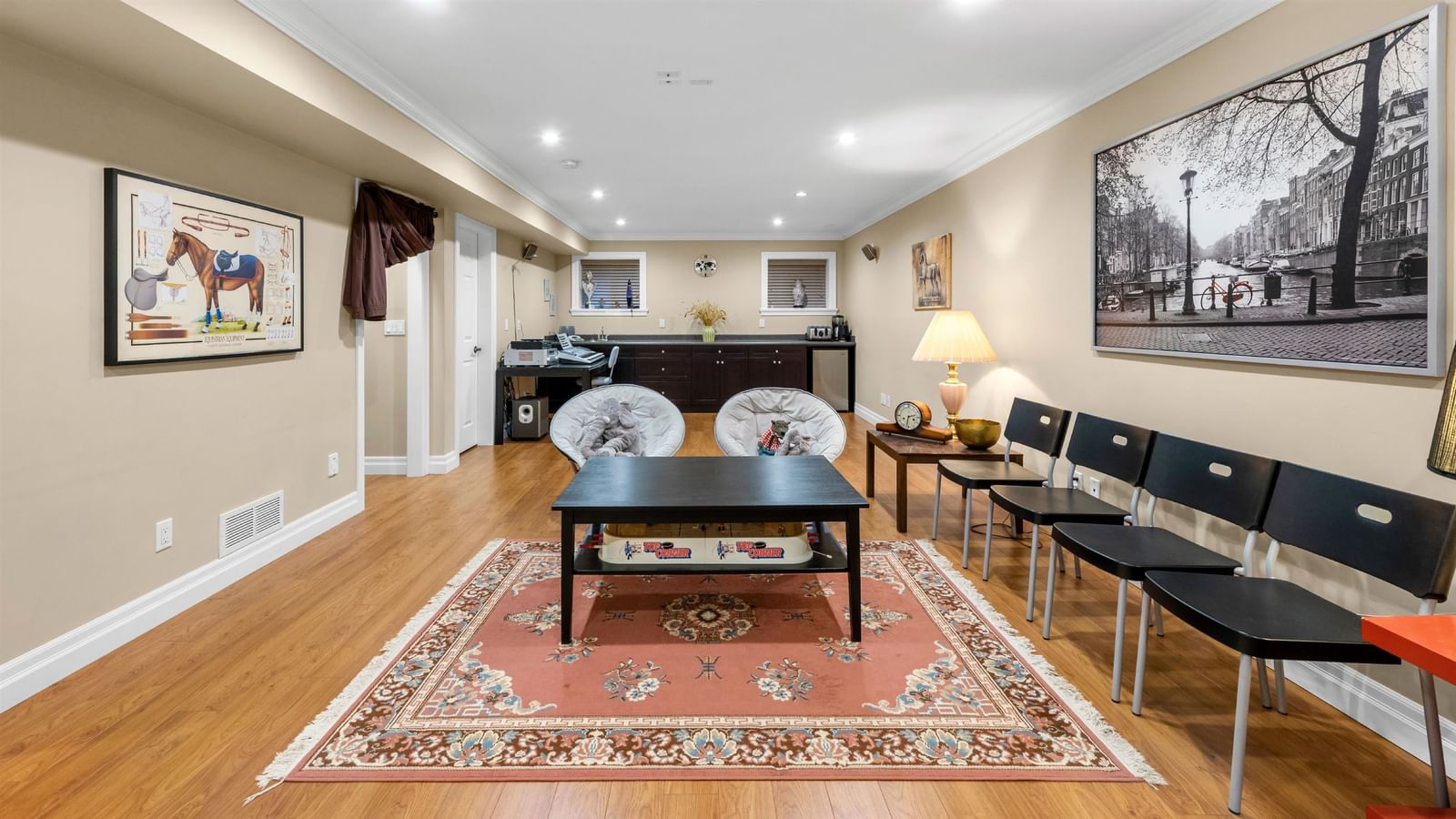 Listing Image 9