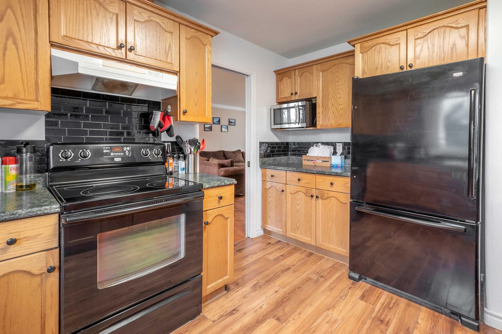 Listing Image 16