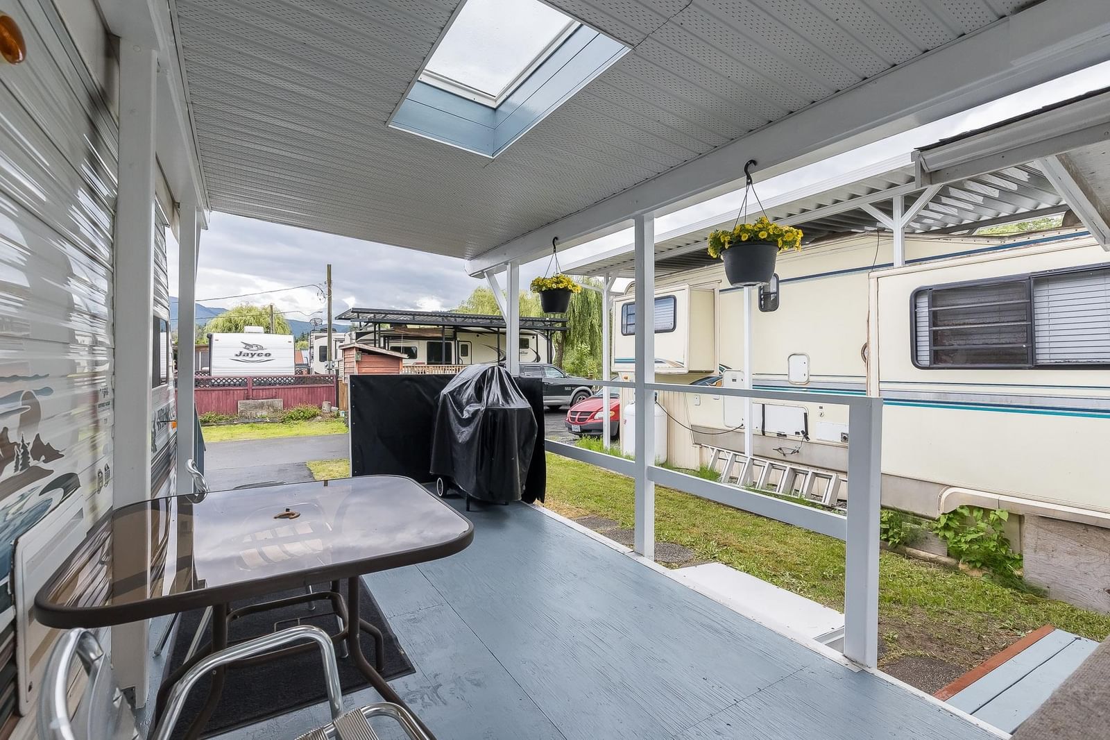 Listing Image 19