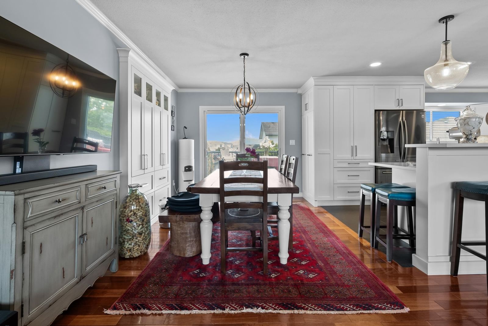 Listing Image 10