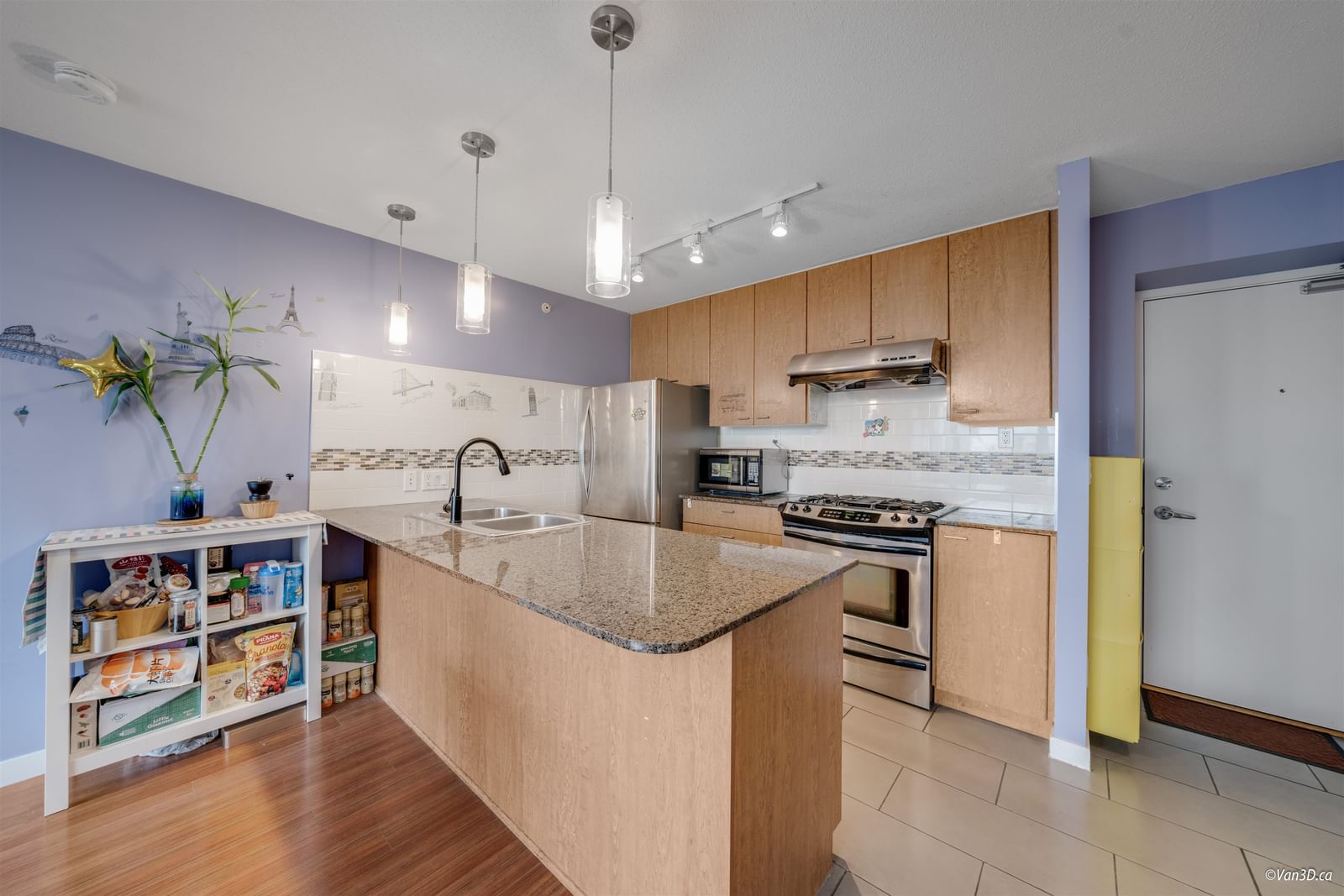 Listing Image 8