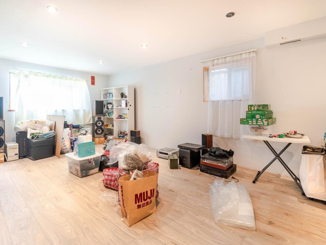 Listing Image 18