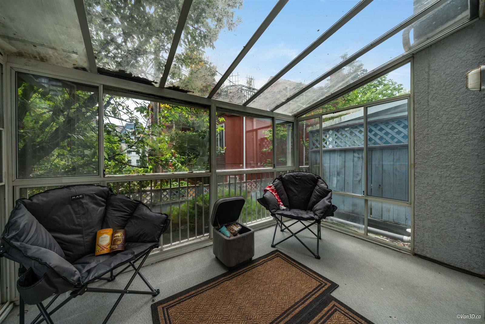 Listing Image 11