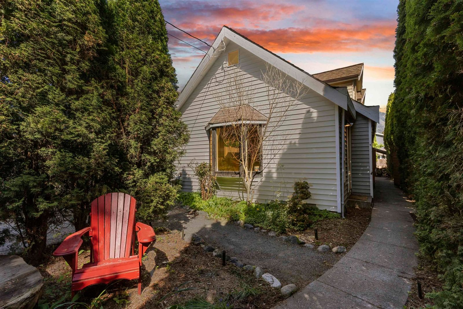 Listing Image 3