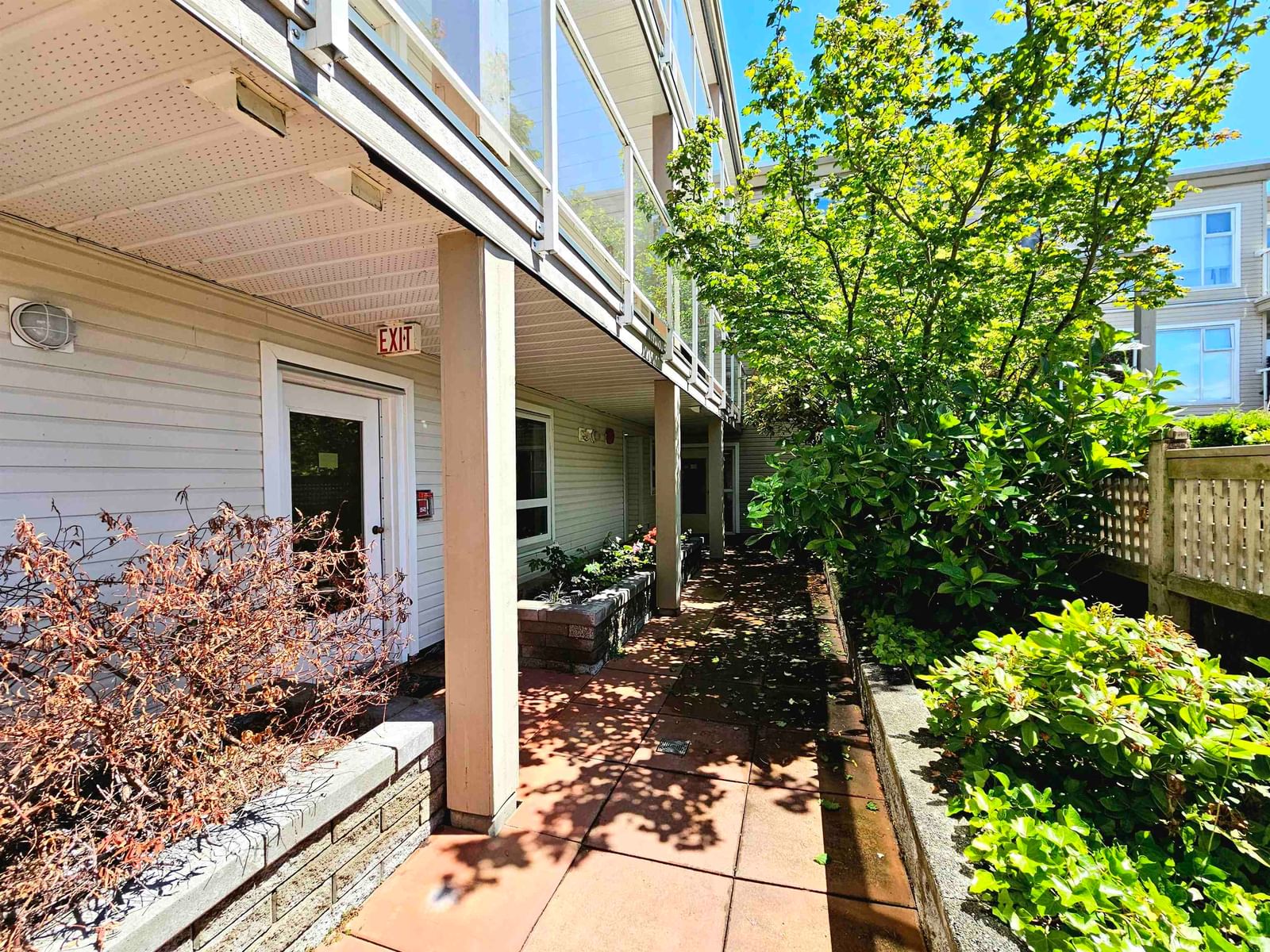 Listing Image 9