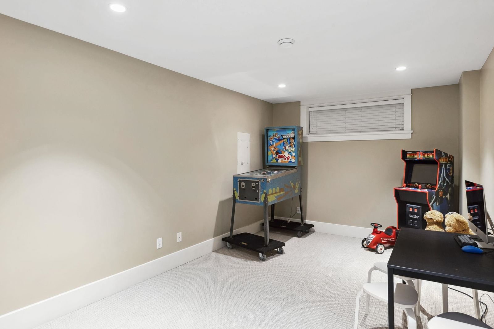 Listing Image 21