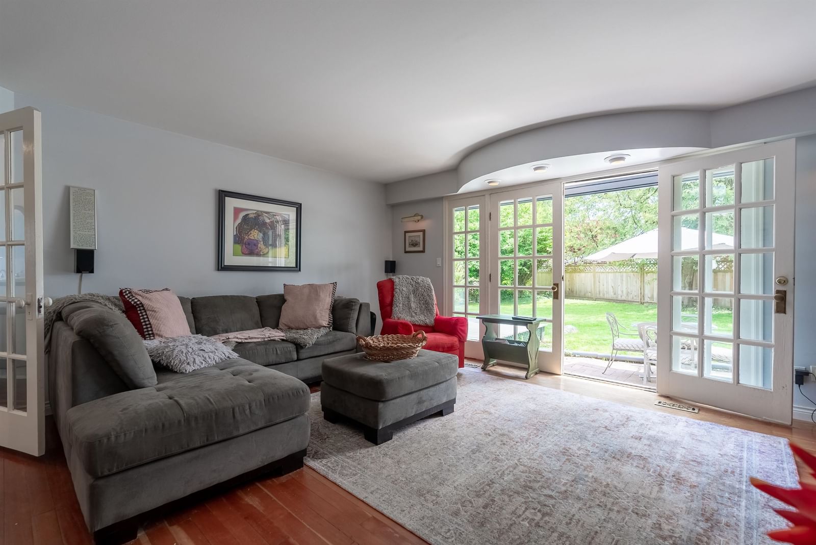 Listing Image 10