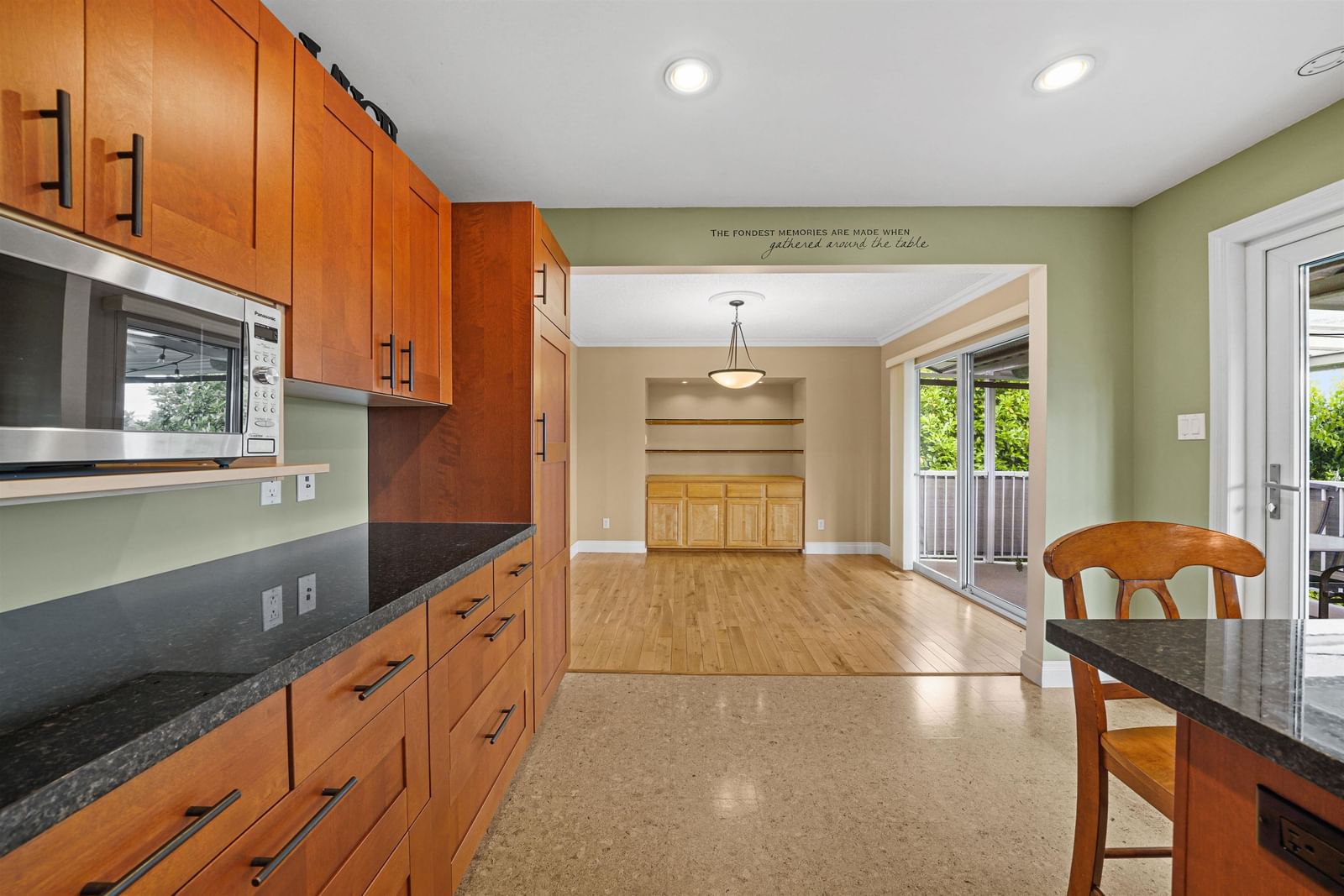 Listing Image 9