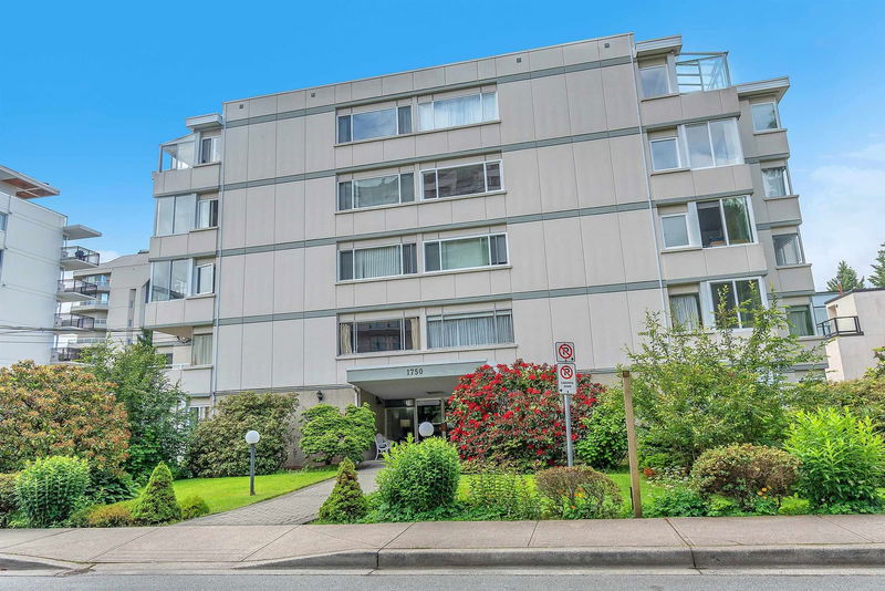 1750 Esquimalt Avenue #306, West Vancouver, British Columbia (MLS R2896063)