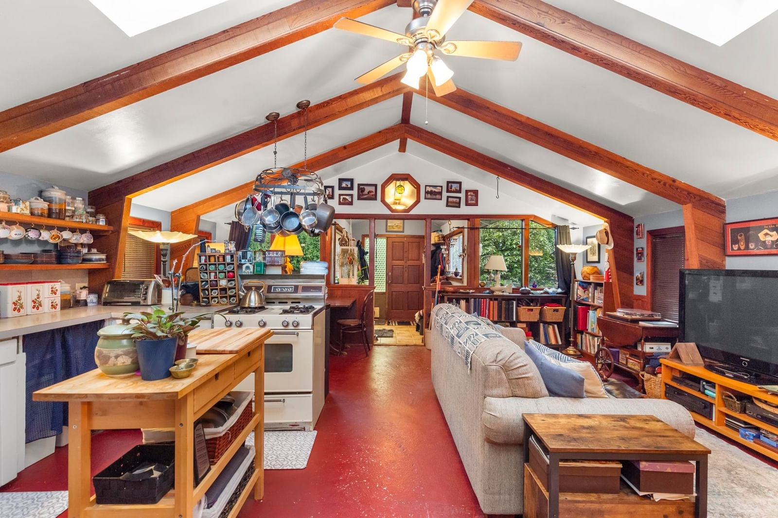 Listing Image 10