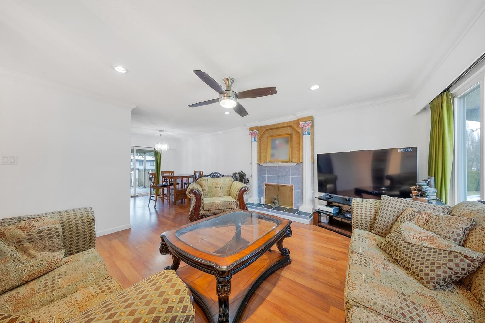 Listing Image 5