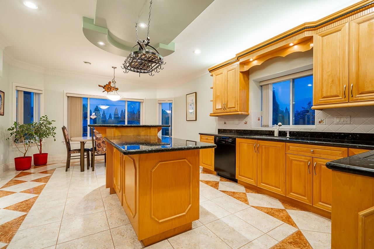 Listing Image 12