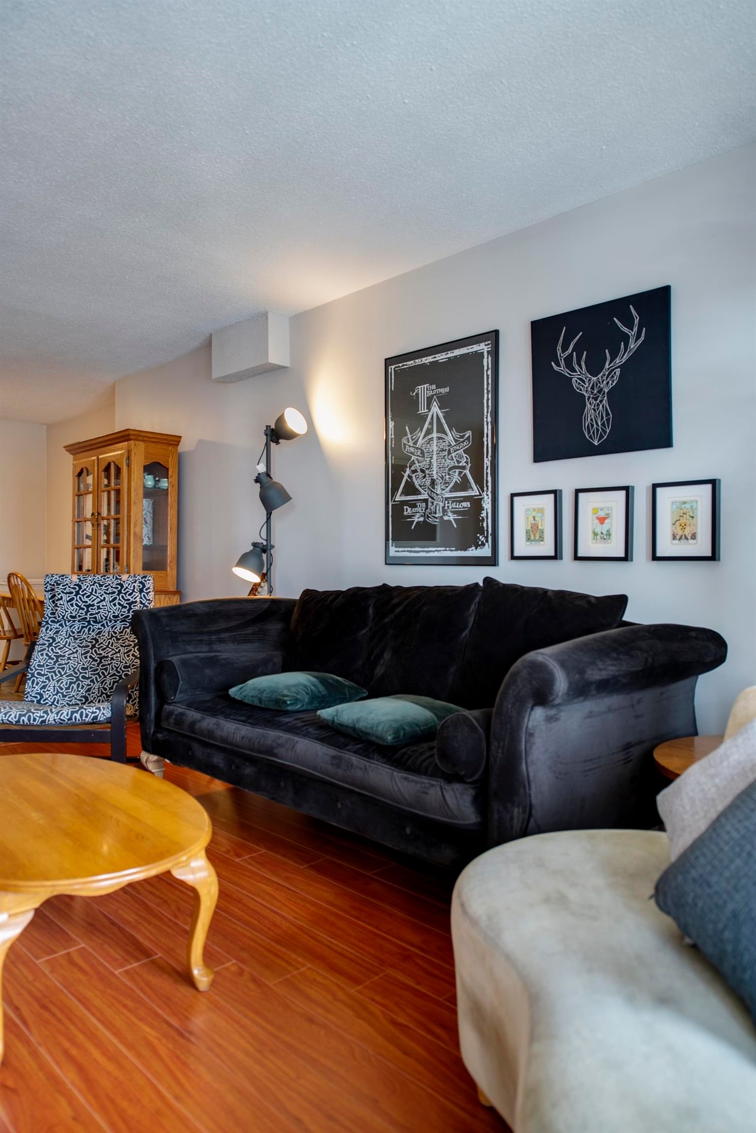 Listing Image 12