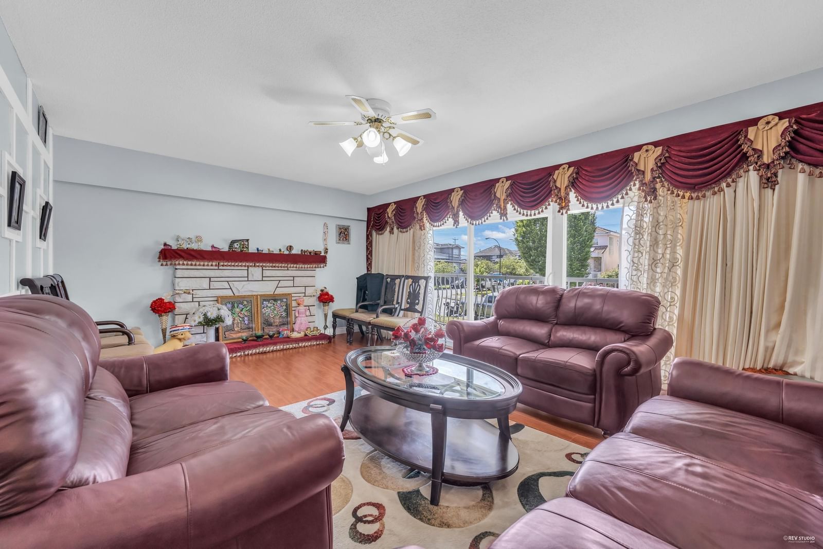 Listing Image 8