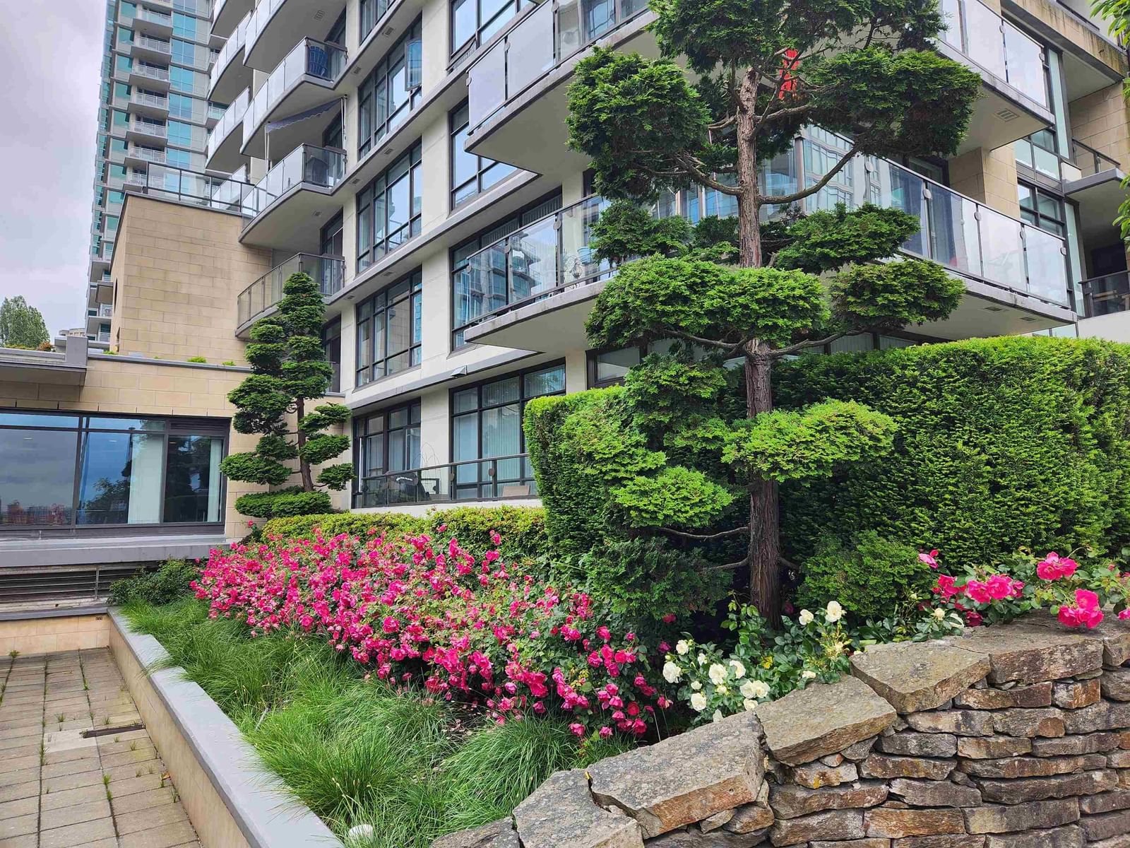 Listing Image 10