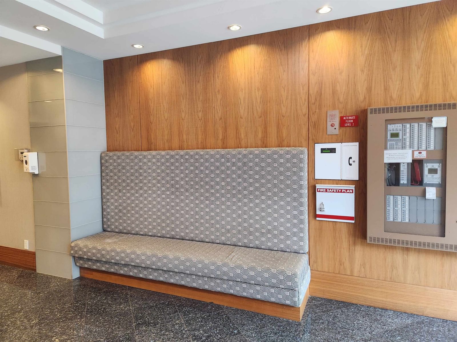 Listing Image 11